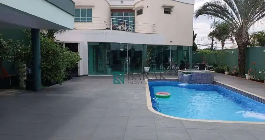 Lindo Sobrado em região nobre de Maringá com 4 suítes à venda, 504m² por R$ 3.800.000 - Jardim Cidade Monções