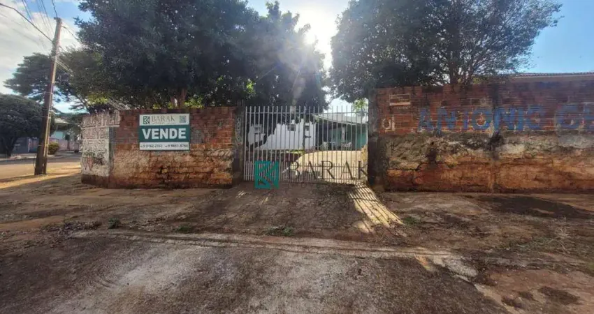 Terreno comercial à venda na Travessa Spartaco Bambi, Zona 08, Maringá