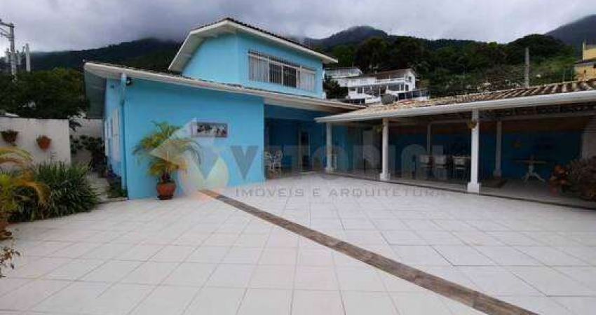 Casa com 3 quartos, 17m², à venda em São Sebastião, São Francisco da Praia
