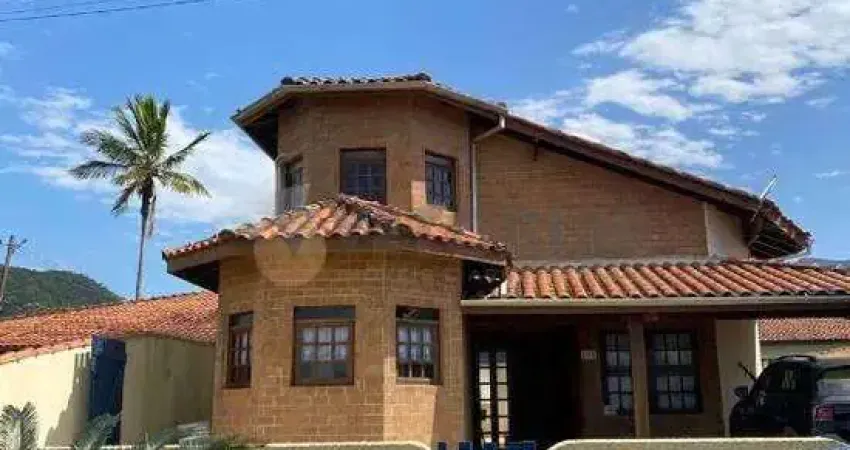 Sobrado à venda em caraguatatuba, capricórnio i, com 3 quartos, 255m²