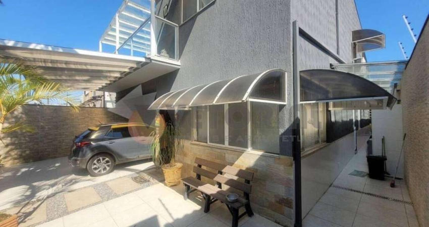 Sobrado à venda em Caraguatatuba, Balneário Recanto do Sol, com 3 quartos, 250m²