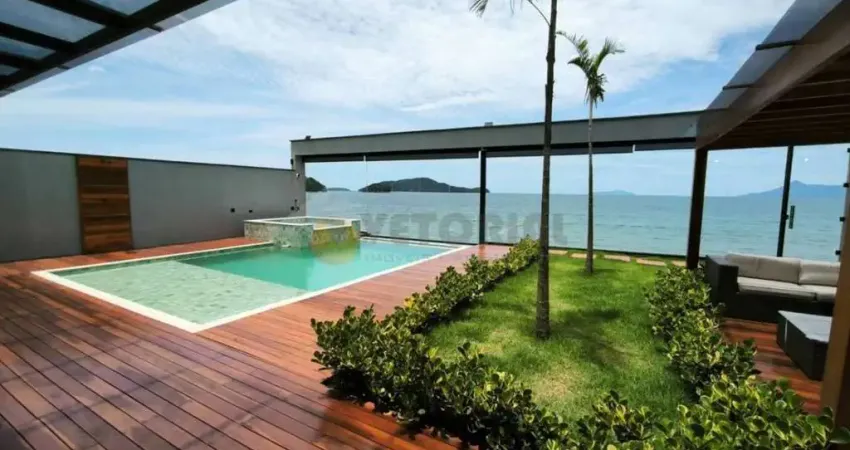 Casa à venda em Caraguatatuba, Massaguaçu, com 3 quartos, 236m²