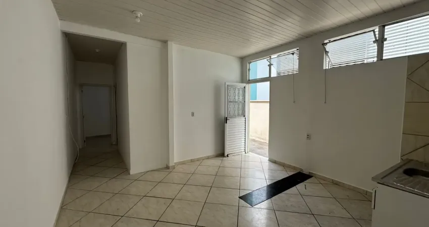 Apartamento com 2 quartos para alugar na Avenida do Estado Dalmo Vieira, 1530, Centro, Balneário Camboriú