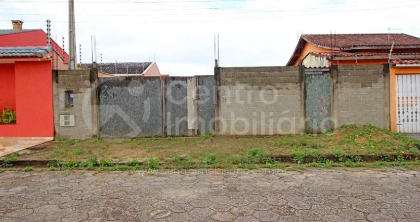 TERRENO à venda em Peruíbe, no bairro Estancia Balnearia Convento Velho