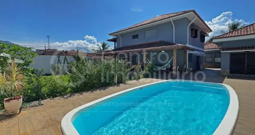 Casa à venda com piscina e 5 quartos em peruíbe, no bairro jardim ribamar