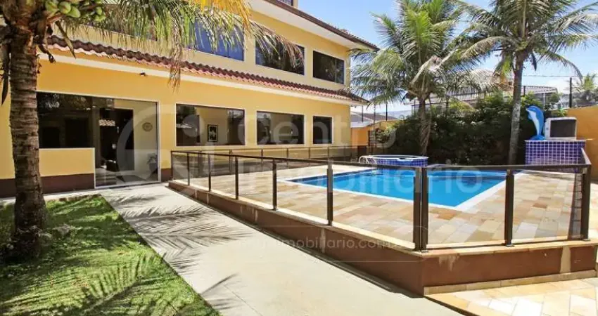 Casa à venda com piscina e 6 quartos em peruíbe, no bairro balneario arpoador