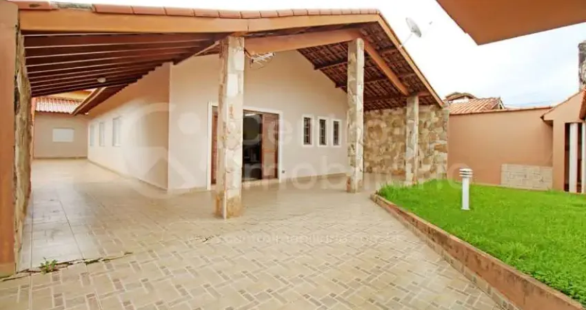 CASA à venda com 3 quartos em Peruíbe, no bairro Cidade Nova Peruíbe