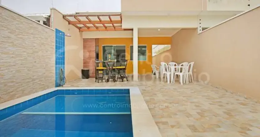 Casa à venda com piscina e 2 quartos em peruíbe, no bairro parque d aville