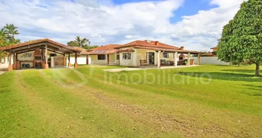CASA à venda com 2 quartos em Peruíbe, no bairro Estância São Marcos