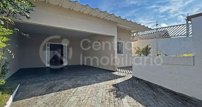 CASA à venda com 3 quartos em Peruíbe, no bairro Stella Maris