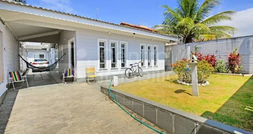 CASA à venda com 3 quartos em Peruíbe, no bairro Balneario Sao Joao Batista