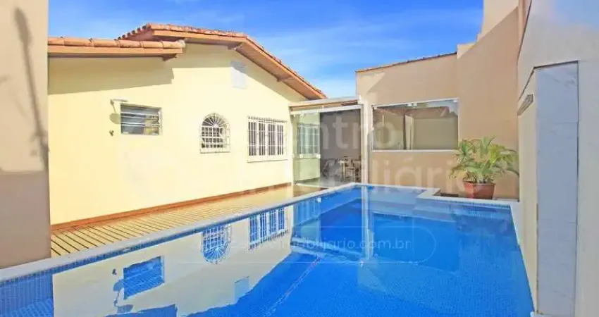 Casa à venda com piscina e 3 quartos em peruíbe, no bairro stella maris