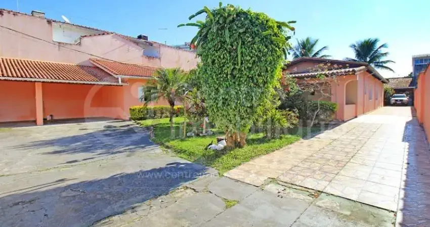 Casa com 7 quartos à venda no Centro, Peruíbe 