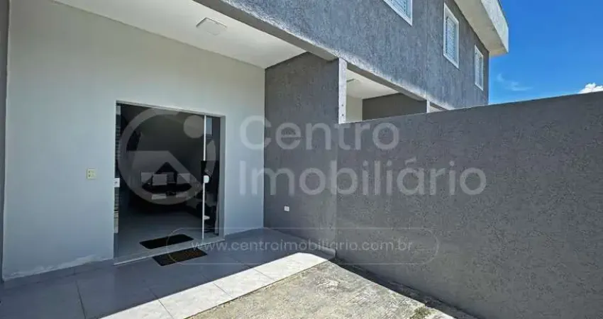 CASA à venda com piscina e 2 quartos em Peruíbe, no bairro Estancia Sao Jose