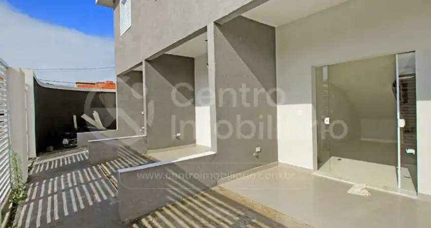 CASA à venda com piscina e 2 quartos em Peruíbe, no bairro Estancia Sao Jose