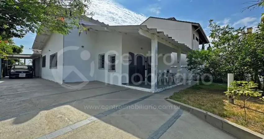 Casa à venda com 4 quartos em peruíbe, no bairro cidade nova peruíbe