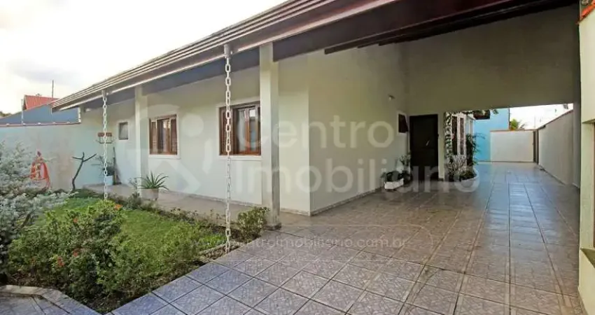 CASA à venda com 3 quartos em Peruíbe, no bairro Balneario Continental