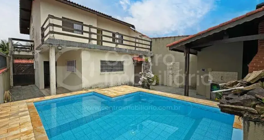 Casa à venda com piscina e 3 quartos em peruíbe, no bairro balneário casa blanca