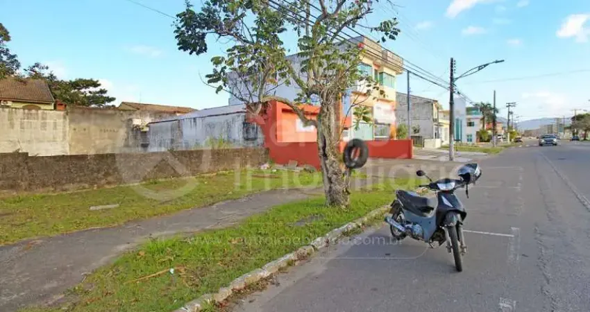 Casa à venda com 3 quartos em peruíbe, no bairro estancia sao jose