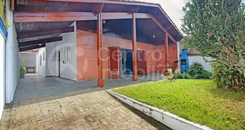 Casa com 2 quartos à venda no Centro, Peruíbe 