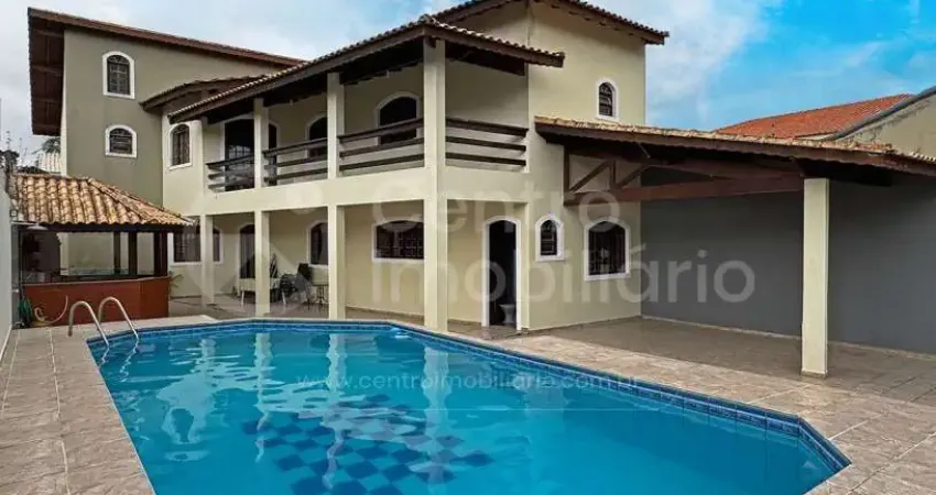 Casa à venda com piscina e 6 quartos em peruíbe, no bairro stella maris