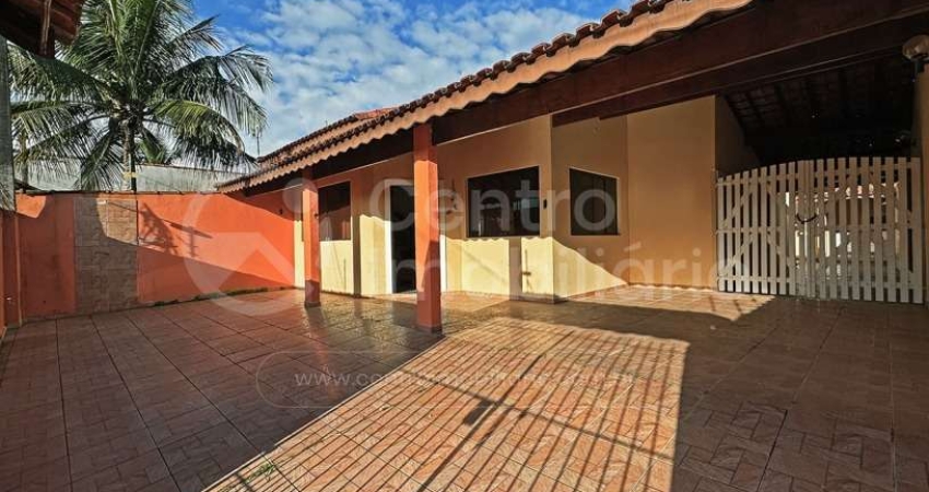 CASA à venda com 3 quartos em Peruíbe, no bairro Balneario Josedy