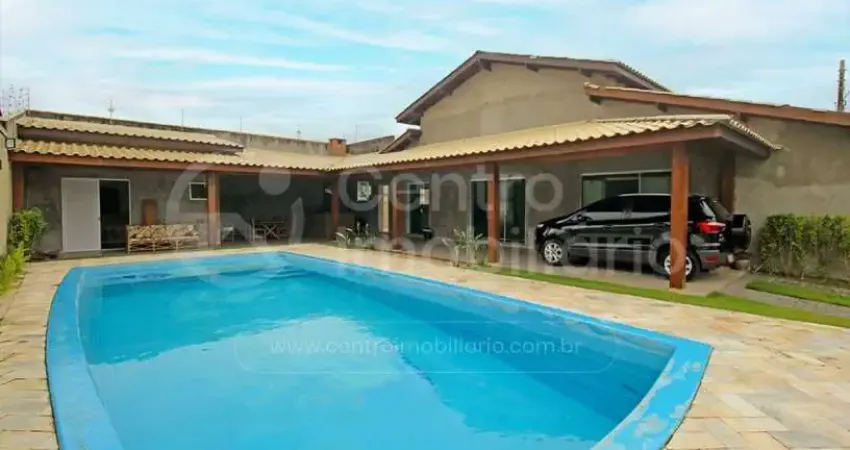 Casa à venda com piscina e 4 quartos em peruíbe, no bairro balneario florida