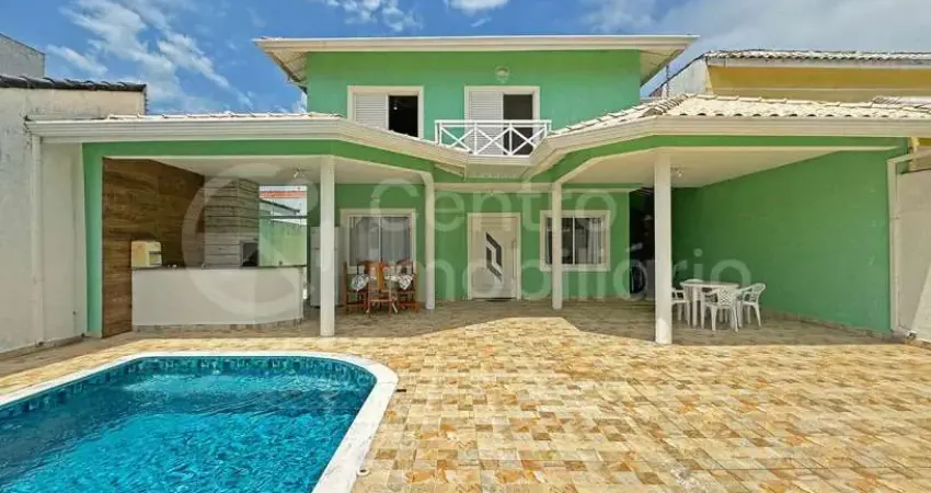 Casa à venda com piscina e 3 quartos em peruíbe, no bairro jardim imperador