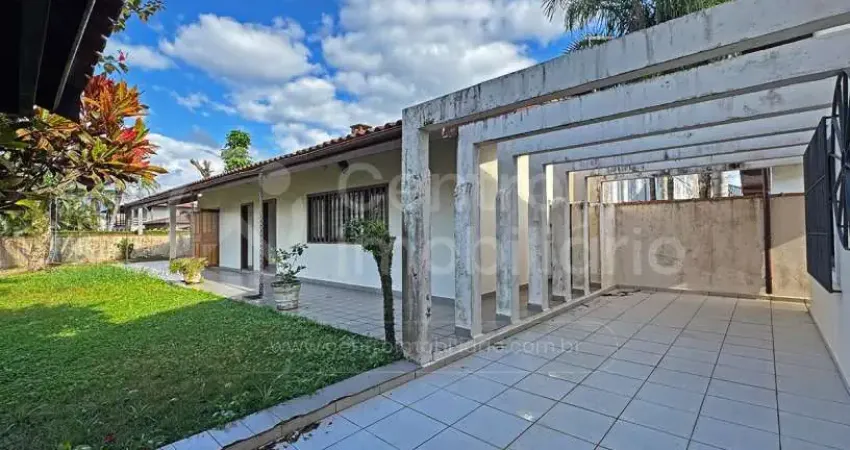 Casa à venda com 3 quartos em peruíbe, no bairro jardim imperador