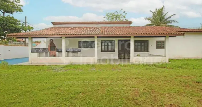 Casa à venda com 4 quartos em peruíbe, no bairro parque balneario oasis