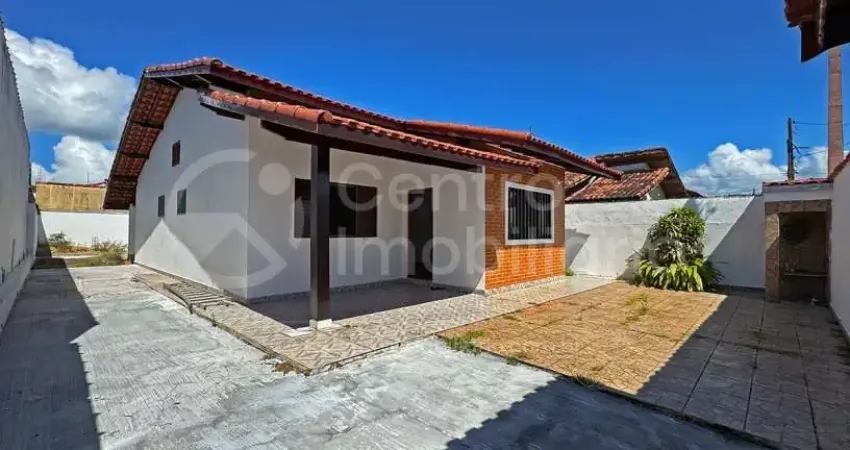 CASA à venda com 3 quartos em Peruíbe, no bairro Stella Maris