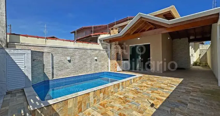 CASA à venda com piscina e 2 quartos em Peruíbe, no bairro Flora Rica