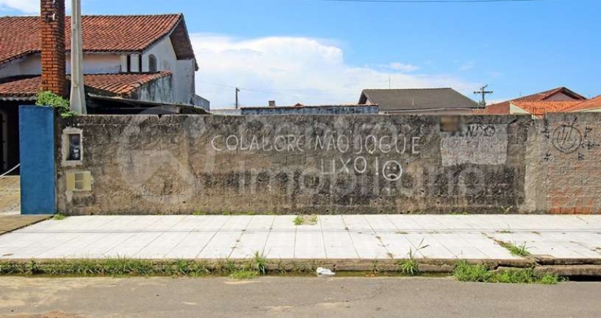 TERRENO à venda em Peruíbe, no bairro Jardim Marcia