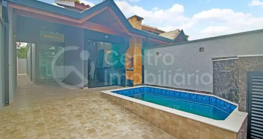 Casa à venda com piscina e 2 quartos em peruíbe, no bairro jardim ribamar