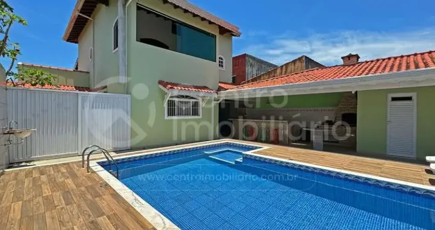 CASA à venda com piscina e 4 quartos em Peruíbe, no bairro Balneario Sao Joao Batista