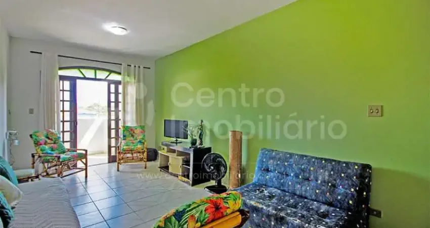 APARTAMENTO à venda com 2 quartos (1 suítes) em Peruíbe, no bairro Centro