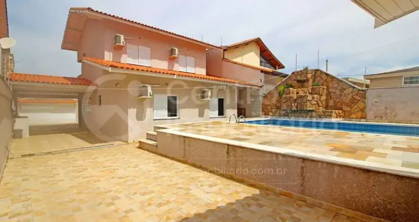 Casa à venda com piscina e 4 quartos em peruíbe, no bairro cidade nova peruíbe