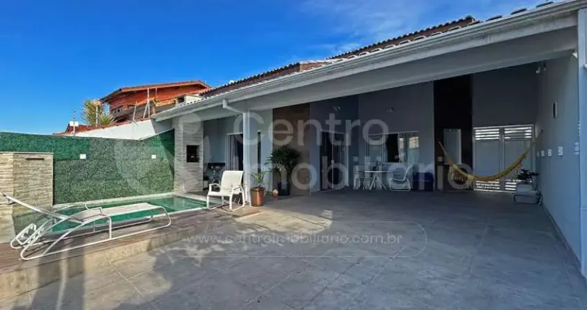Casa à venda com piscina e 4 quartos em peruíbe, no bairro parque balneario oasis