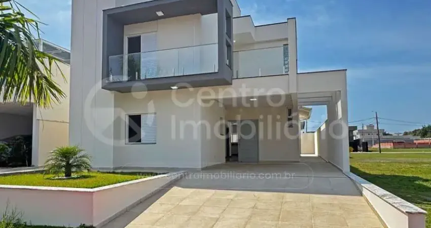 Casa à venda com piscina e 4 quartos em peruíbe, no bairro residencial flora rica