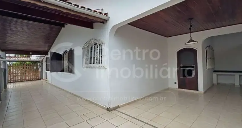Casa à venda com 3 quartos em peruíbe, no bairro belmira novaes