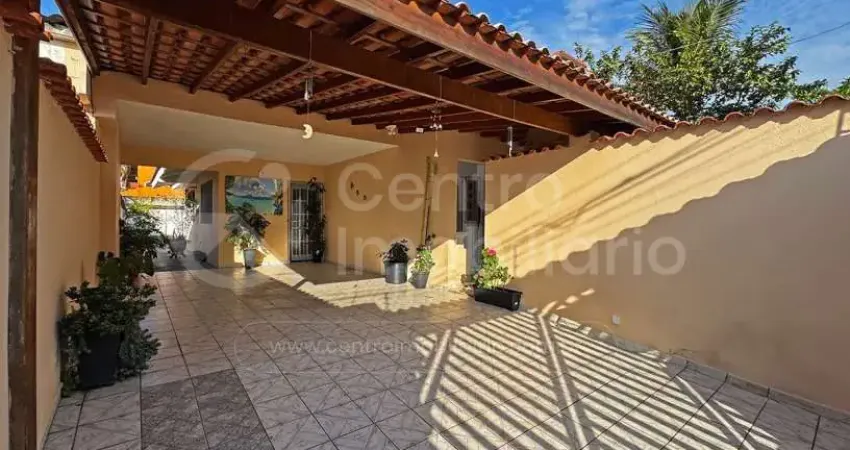 CASA à venda com 3 quartos em Peruíbe, no bairro Cidade Nova Peruíbe