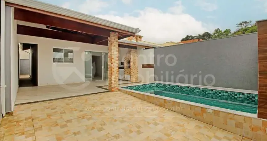 Casa à venda com piscina e 2 quartos em peruíbe, no bairro flora rica