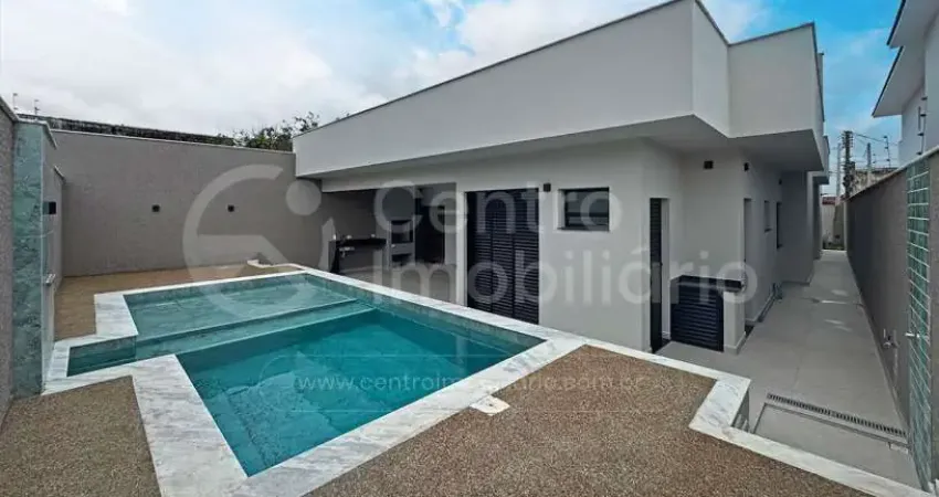 Casa à venda com piscina e 3 quartos em peruíbe, no bairro cidade nova peruíbe
