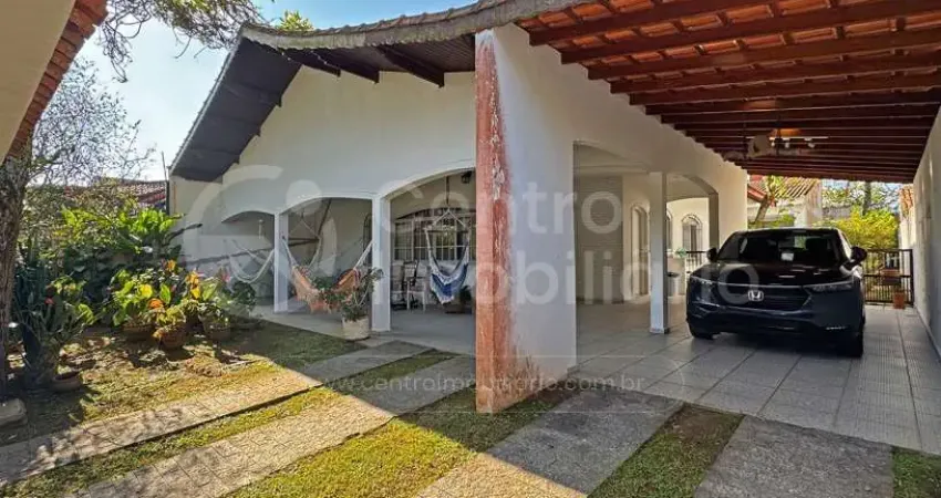 Casa à venda com 3 quartos em peruíbe, no bairro jardim beira mar
