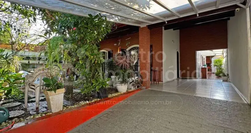 CASA à venda com 3 quartos em Peruíbe, no bairro Cidade Nova Peruíbe