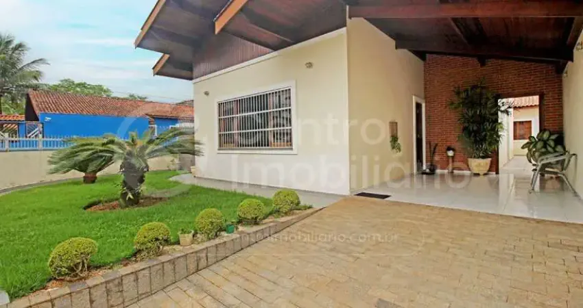 Casa com 3 quartos à venda no Centro, Peruíbe 