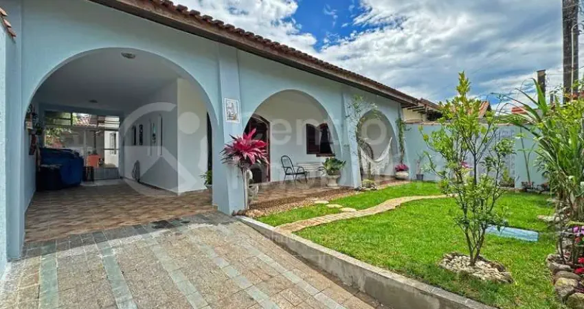 Casa à venda com 3 quartos em peruíbe, no bairro balneario josedy