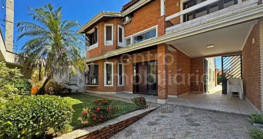 Casa à venda com piscina e 4 quartos em peruíbe, no bairro balneário casa blanca
