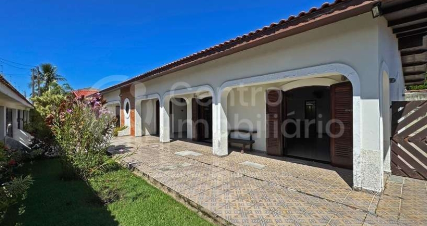 CASA à venda com 5 quartos em Peruíbe, no bairro Parque Turistico