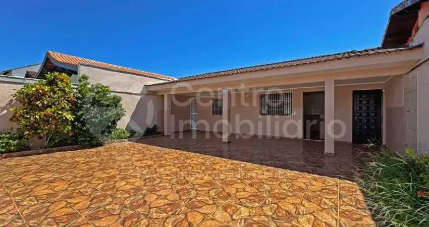 CASA à venda com 2 quartos em Peruíbe, no bairro Balneário Casa Blanca